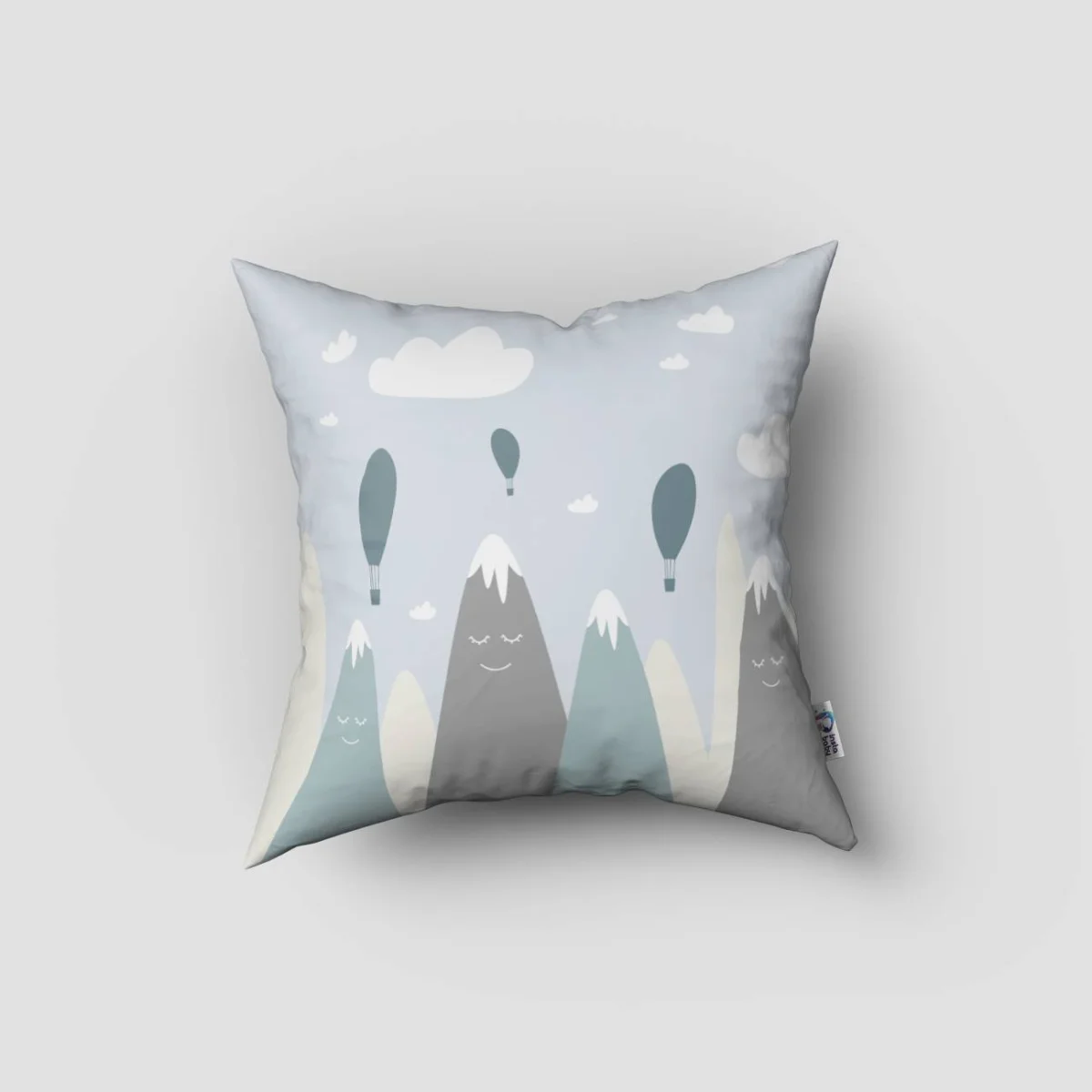 Dağlar, Balonlar Kırlent Kılıfı | Mavi Bulutlar, Gülen Yüzler Desenli
