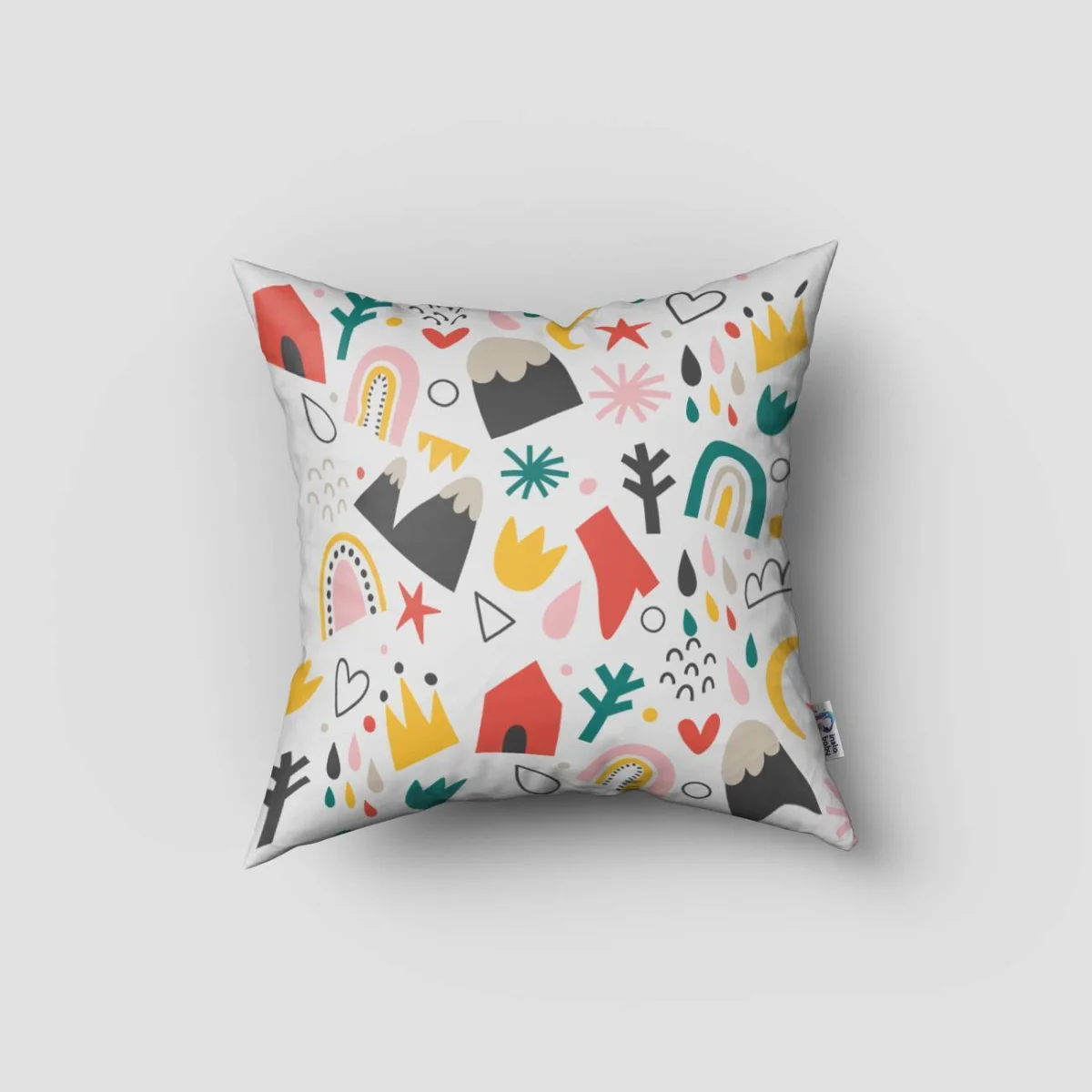 Baby teması Kırlent Kılıfı | Beyaz gökkuşağı, dağlar Desenli