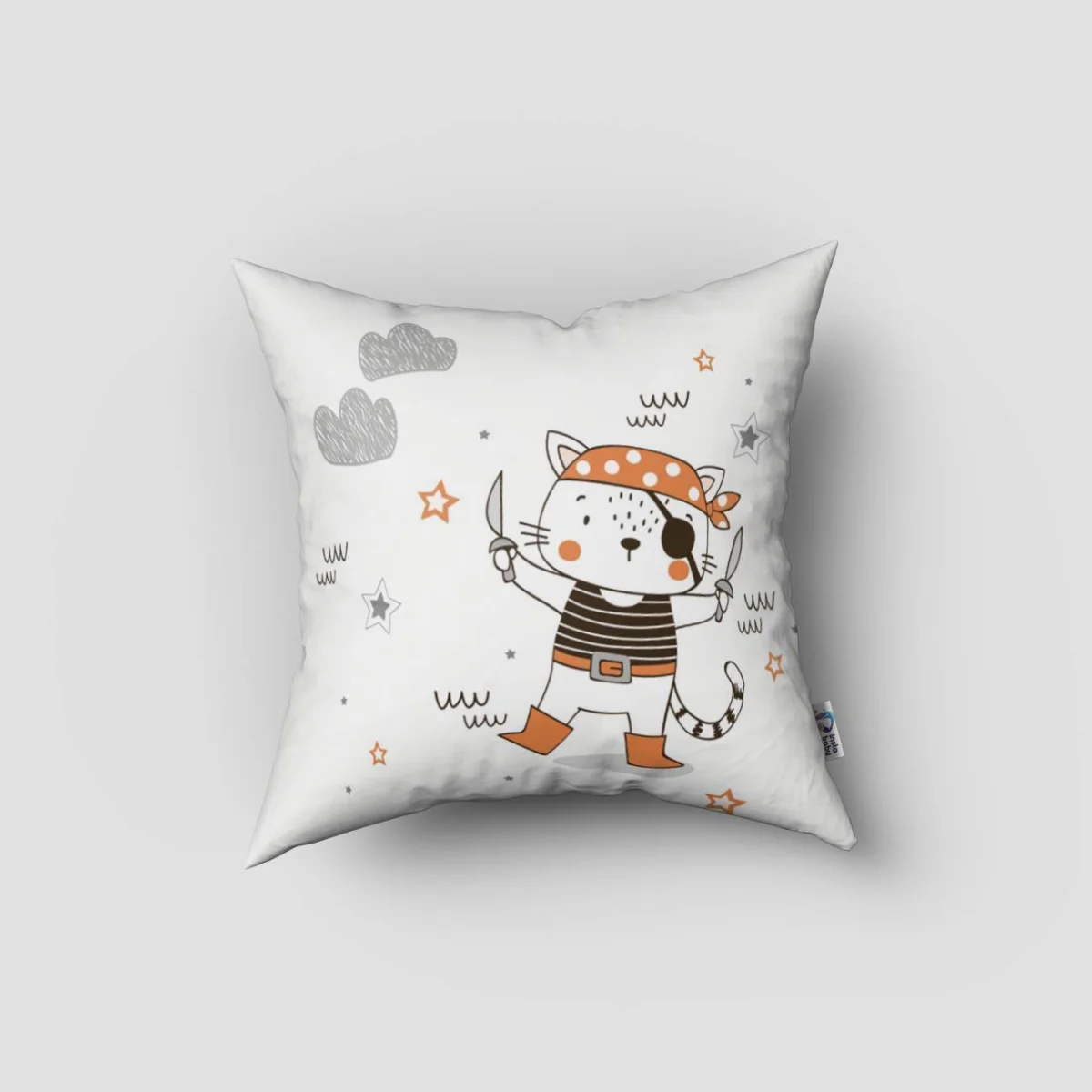 Korsan Kedi Kırlent Kılıfı | Beyaz yıldızlar, bulutlar Desenli