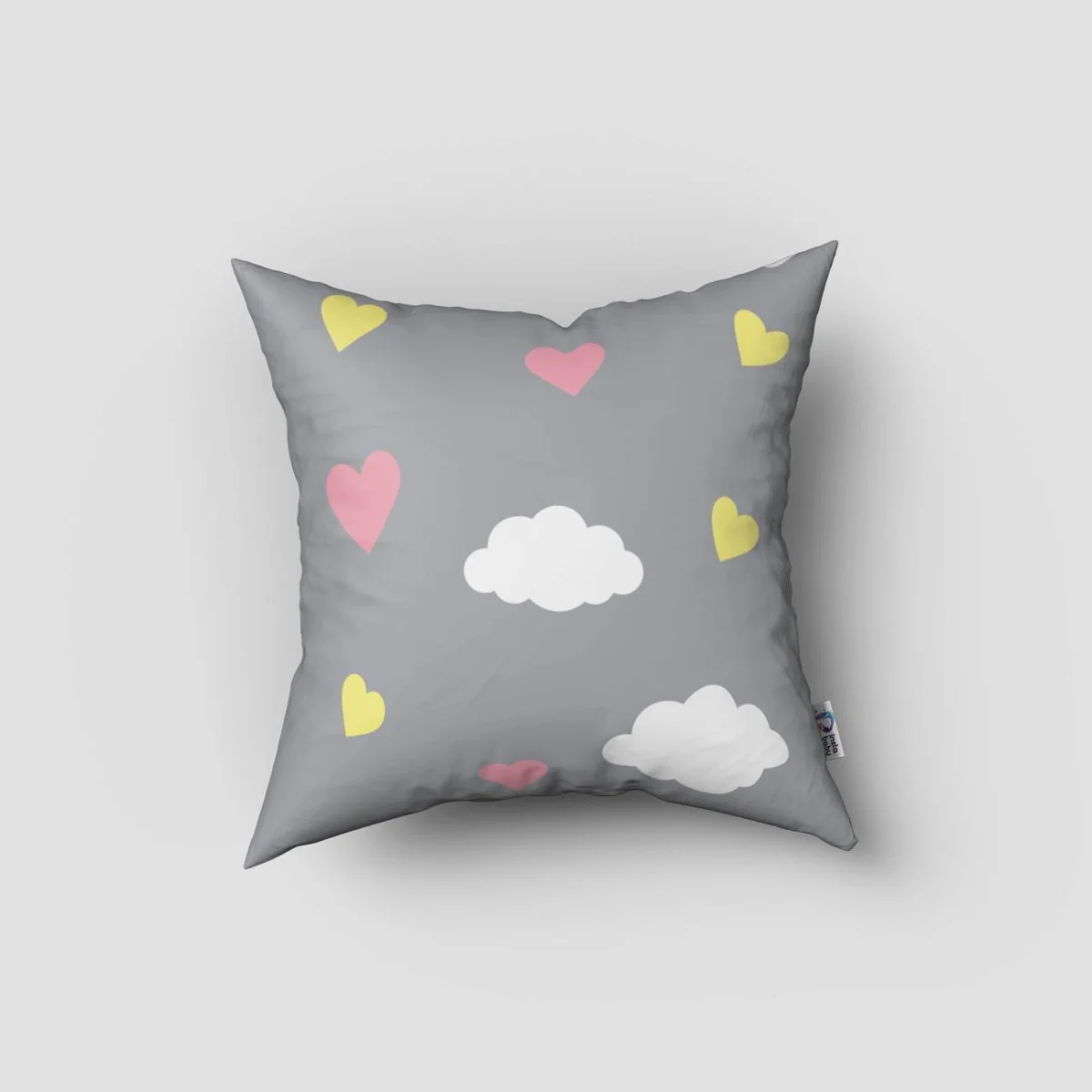 Fil ve Sıcak Hava Balonları Kırlent Kılıfı | Gri Kalpler, bulutlar Desenli