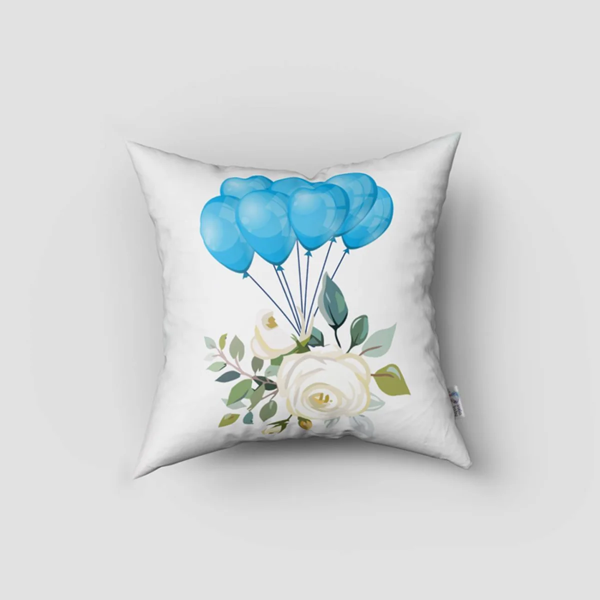 Araba Kırlent Kılıfı | Beyaz mavi balonlar, beyaz çiçekler Desenli