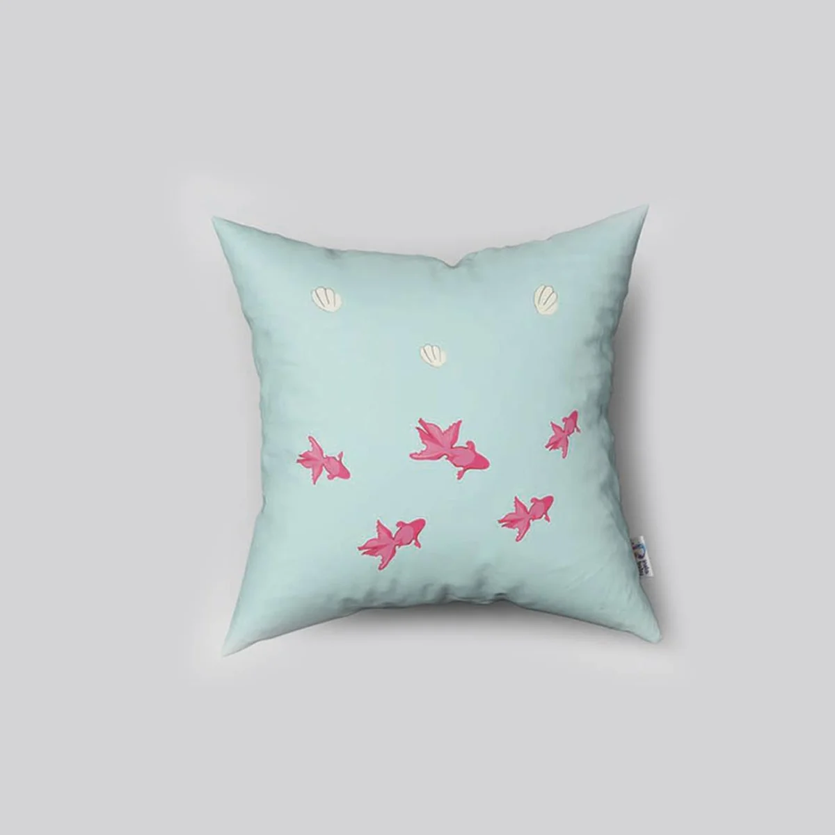 Deniz Kızı Kırlent Kılıfı | Mavi pembe balıklar, deniz kabukları Desenli