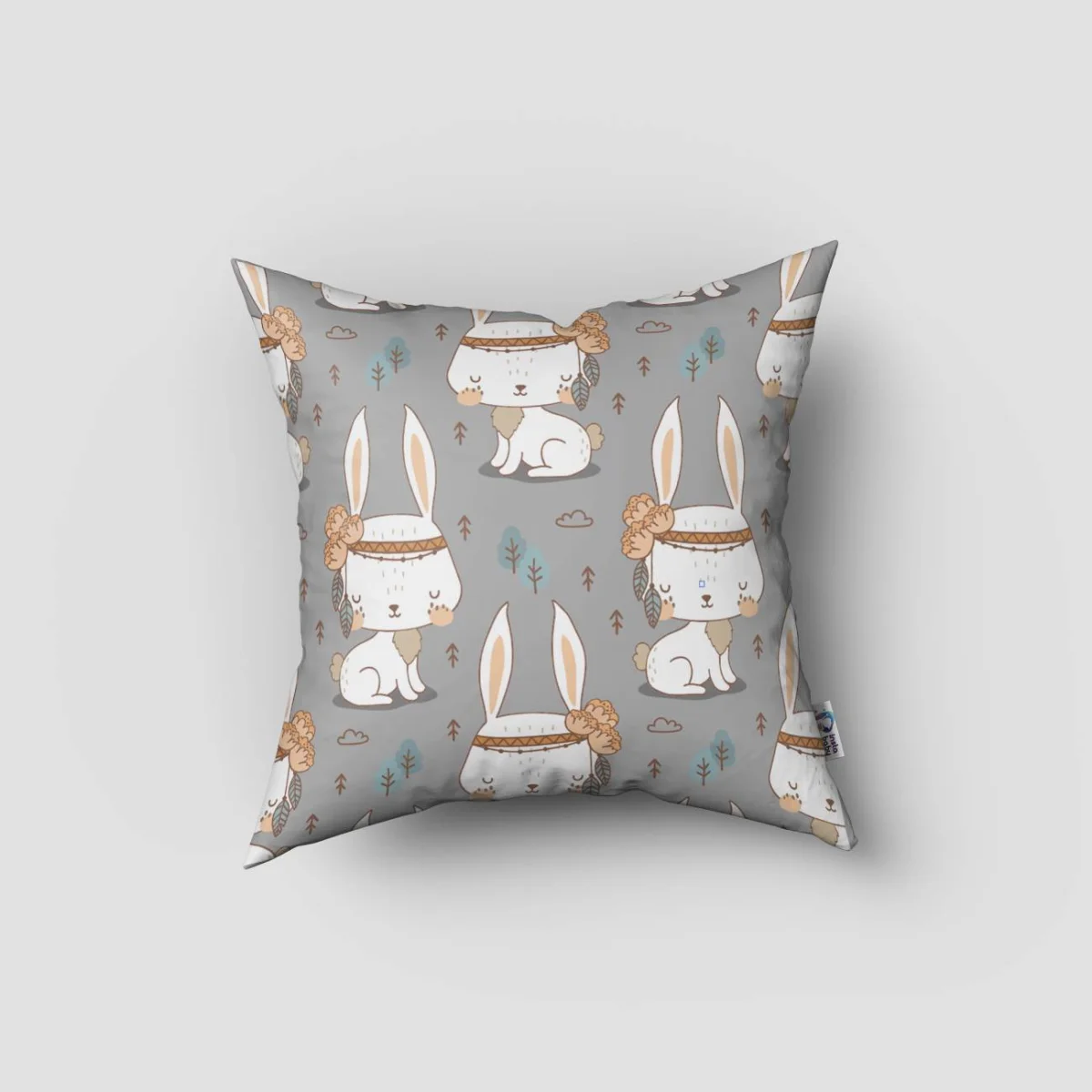 Orman Hayvanları/Tavşan Kırlent Kılıfı | Gri Oklar, ağaçlar Desenli
