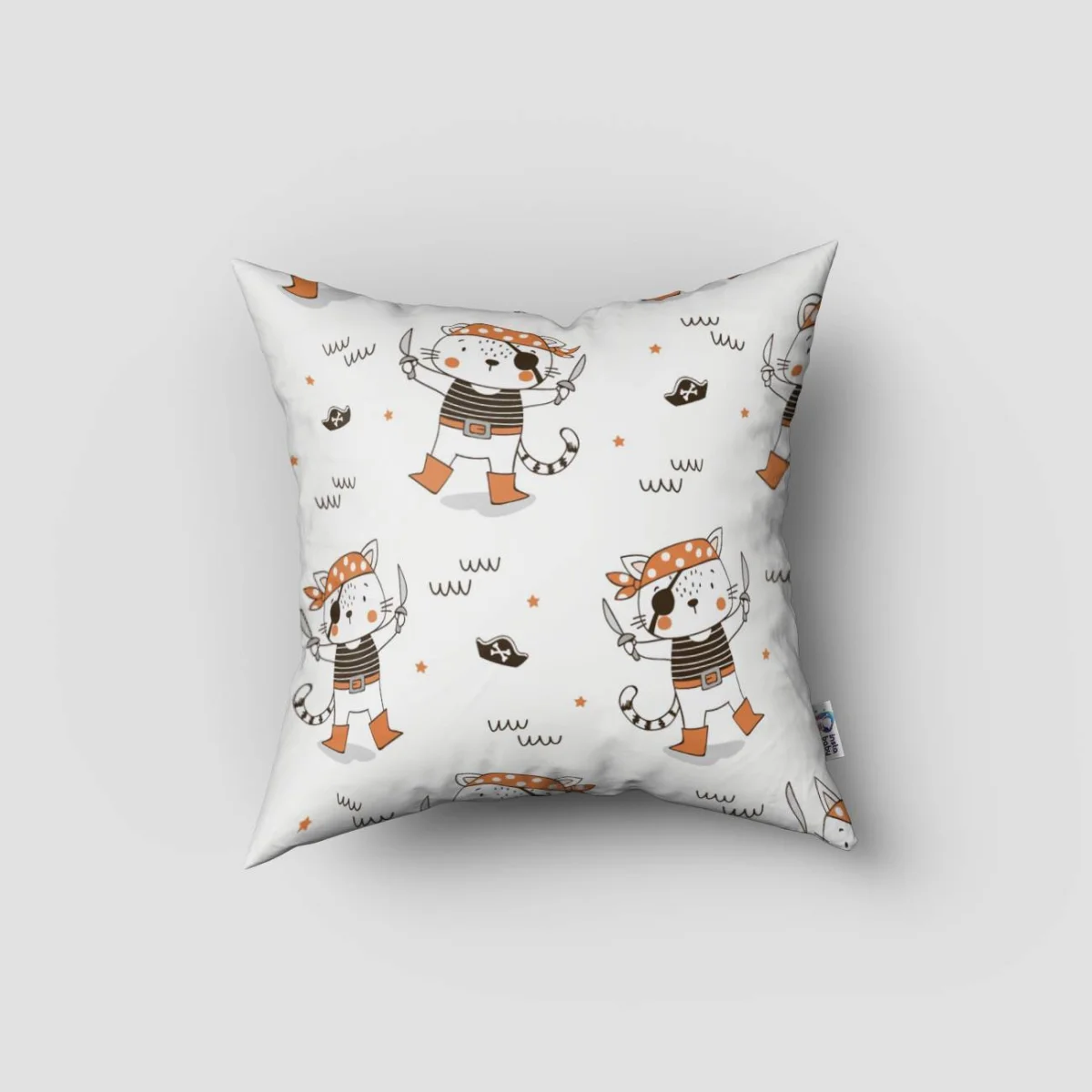 Korsan Kedi Kırlent Kılıfı | Beyaz yıldızlar, bulutlar Desenli