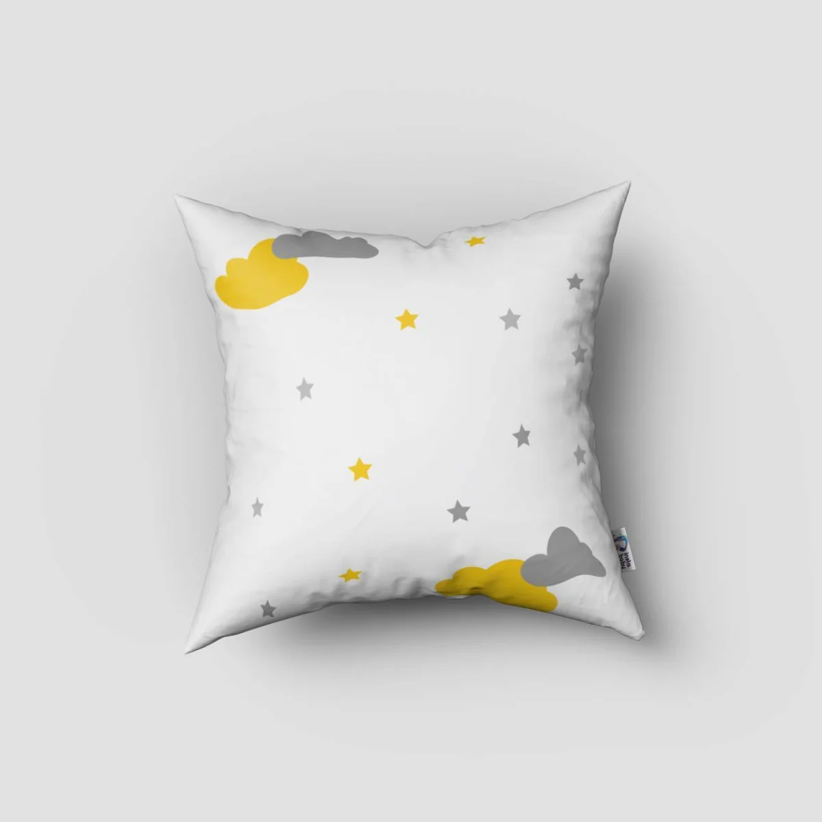 Bulutlar ve Balonlar Kırlent Kılıfı | Beyaz Sarı ve gri bulutlar, yıldızlar Desenli