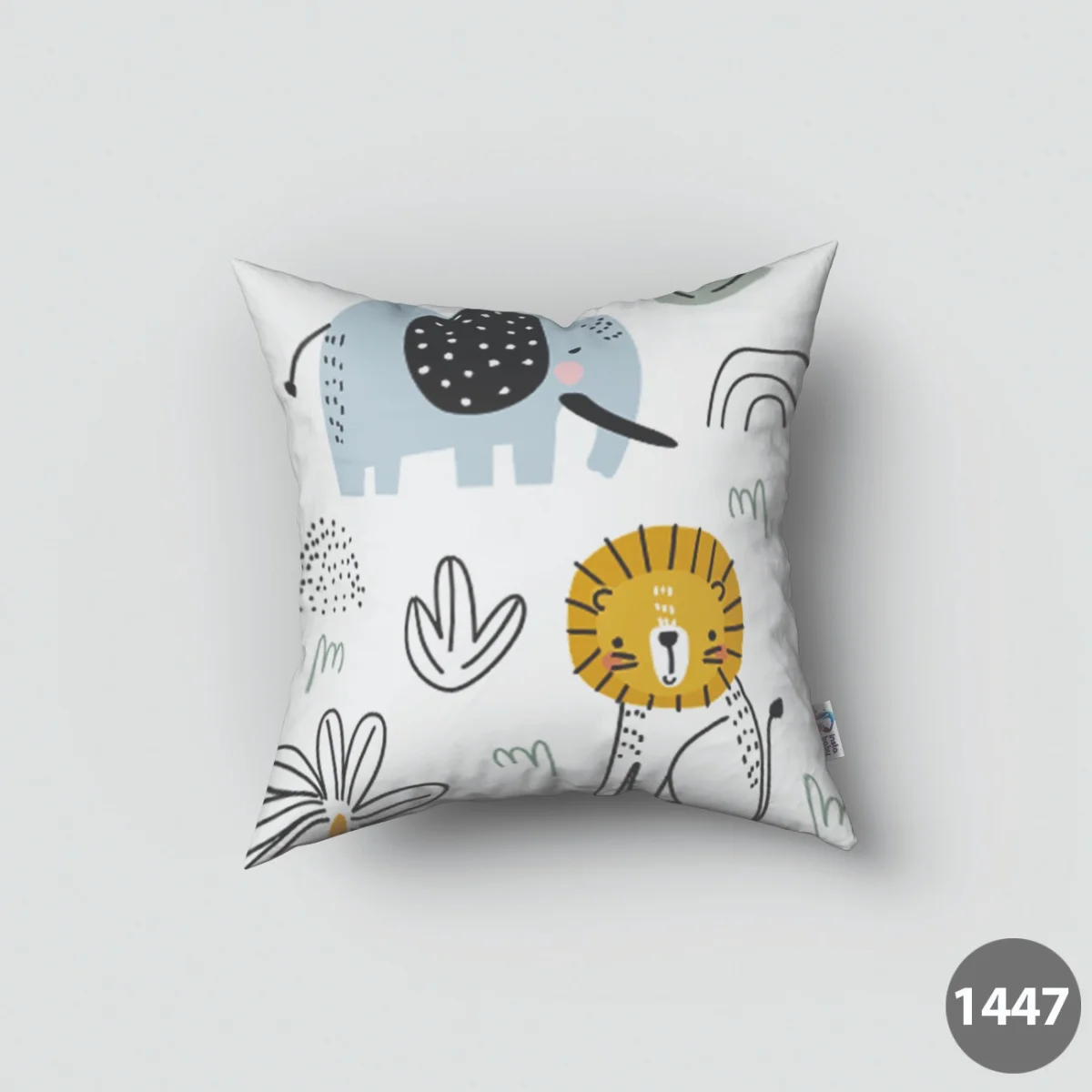 Orman Hayvanları Kırlent Kılıfı | Beyaz palmiye ağaçları, gökkuşağı Desenli