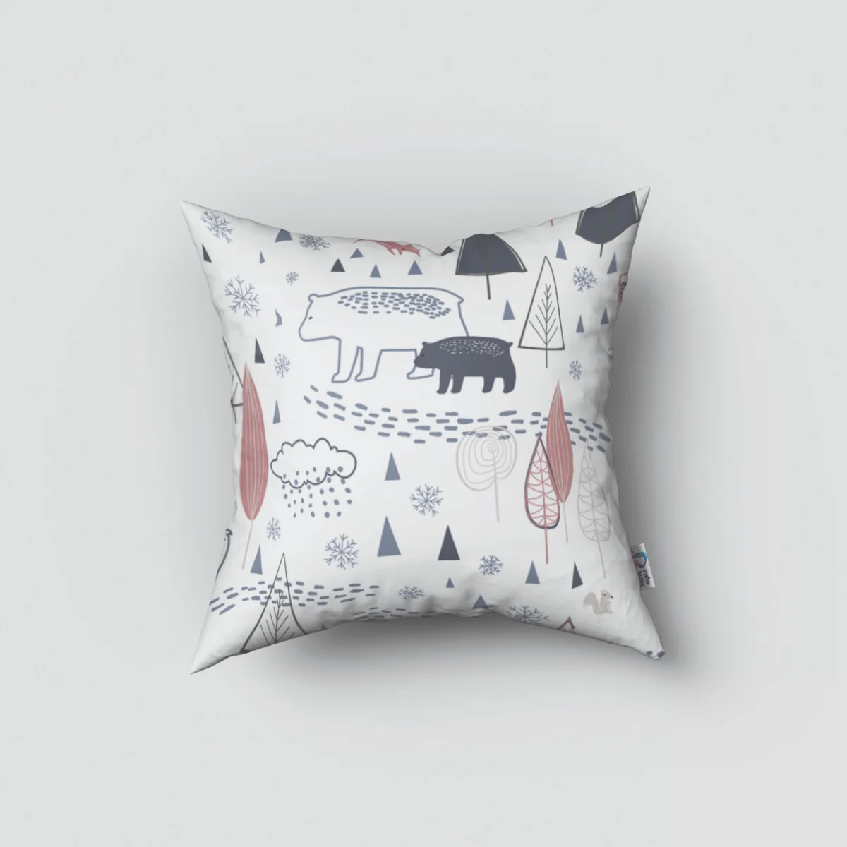 Orman Hayvanları Kırlent Kılıfı | Beyaz kar taneleri, ayak izleri Desenli