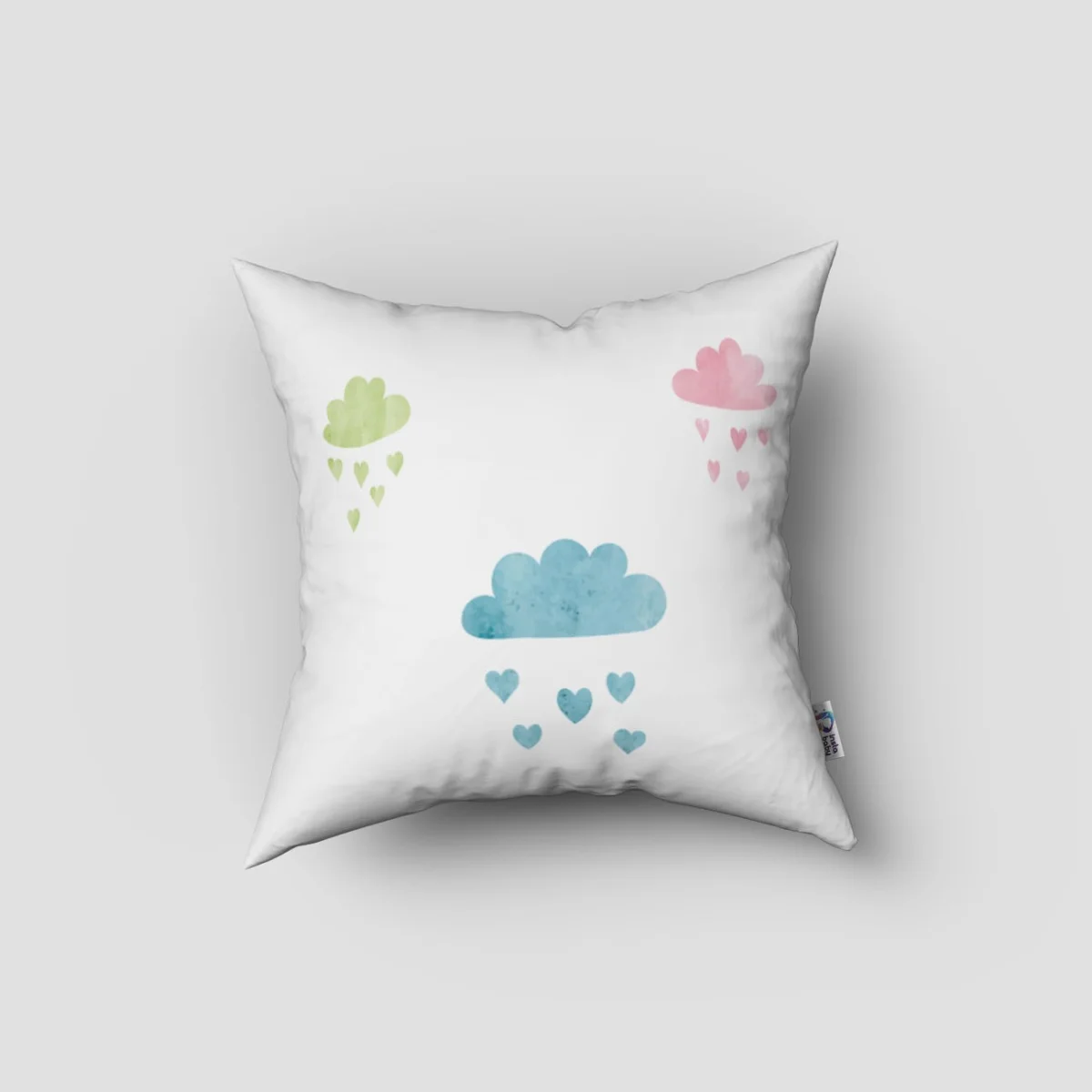 Bulutlar Kırlent Kılıfı | Beyaz Renkli bulutlar ve kalp yağmuru Desenli