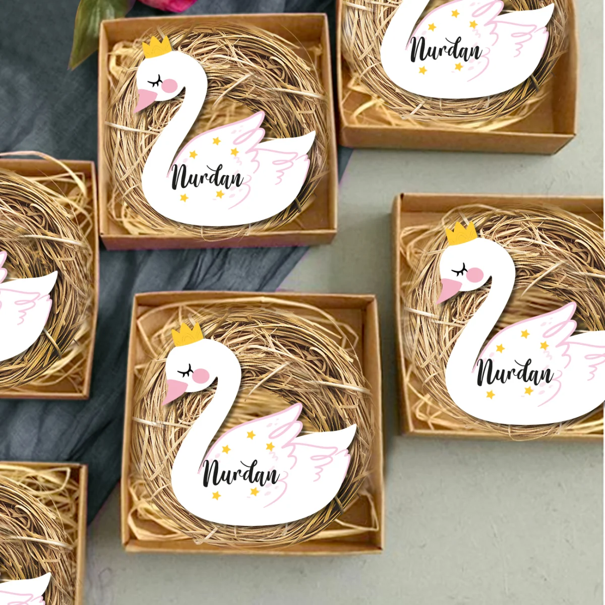 Kuğu Bebek Magneti | Beyaz taç, yıldızlar Desenli