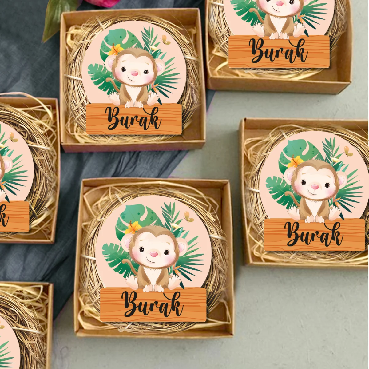 Orman Hayvanları Bebek Magneti | Şeftali Tonu tropikal yapraklar, çiçekler Desenli