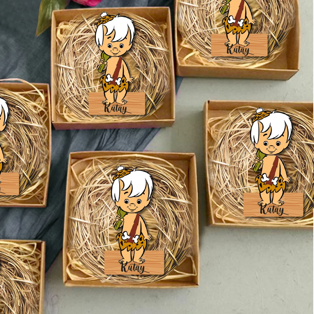 Taş Devri Karakteri Bebek Magneti | Kahverengi Leopar desenli kıyafet, sopa Desenli