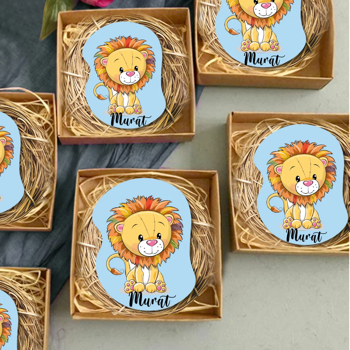 Aslan Bebek Magneti | Mavi Renkli yele Desenli