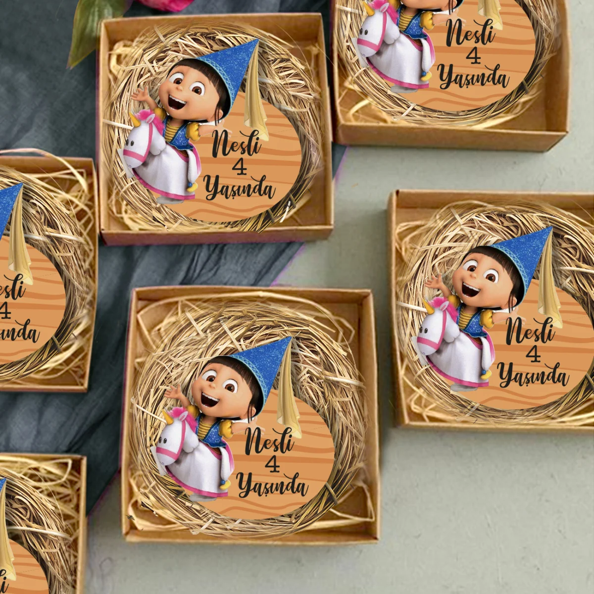 Agnes, Unicorn Bebek Magneti | Açık kahverengi Ahşap doku Desenli