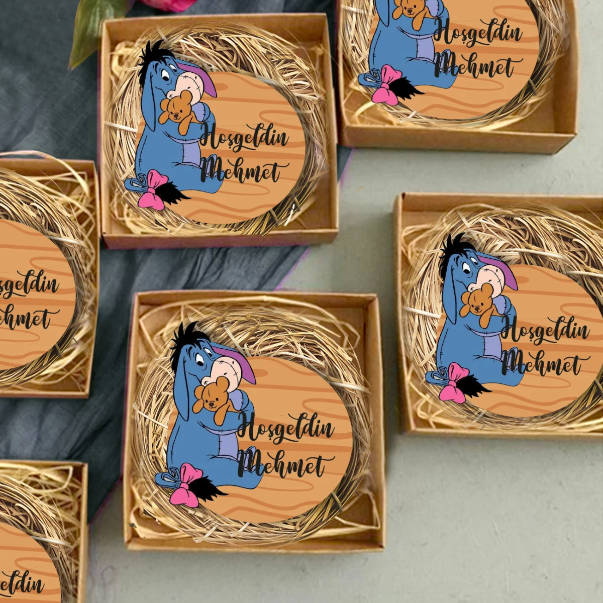 Eeyore Bebek Magneti | Kahverengi Odun dokusu, oyuncak ayı Desenli