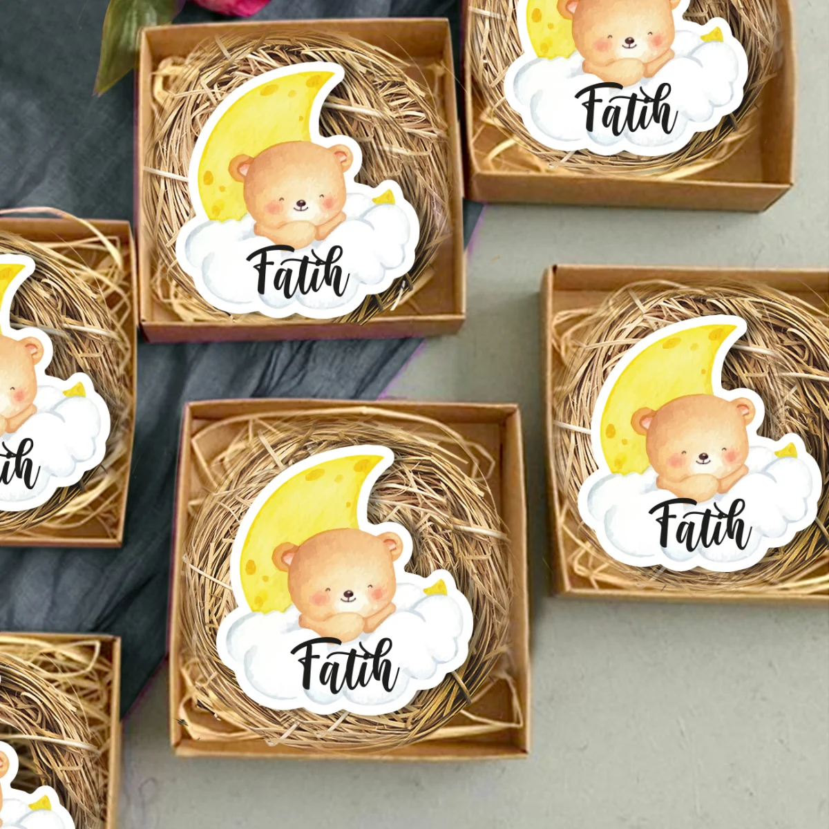 Ayıcık Bebek Magneti | Beyaz Ay, bulutlar Desenli