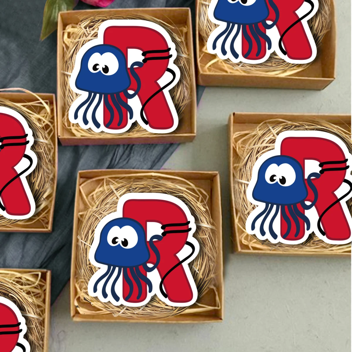 Deniz Canlısı Bebek Magneti | Mavi Kırmızı R harfi Desenli