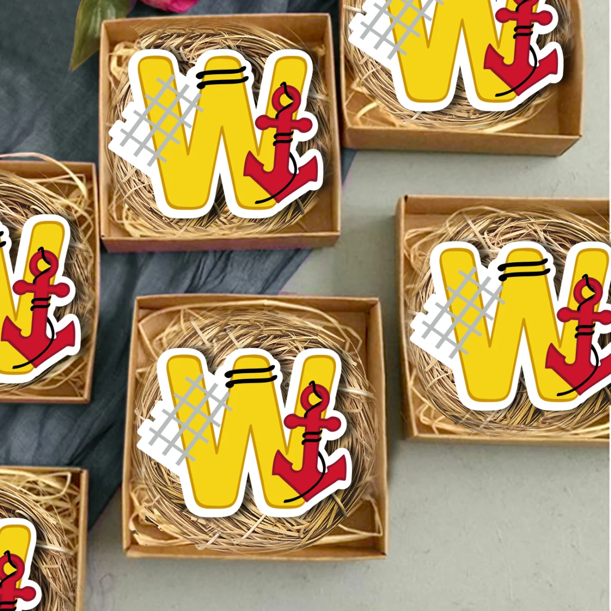 Denizci Bebek Magneti | Sarı çapa, balık ağı Desenli