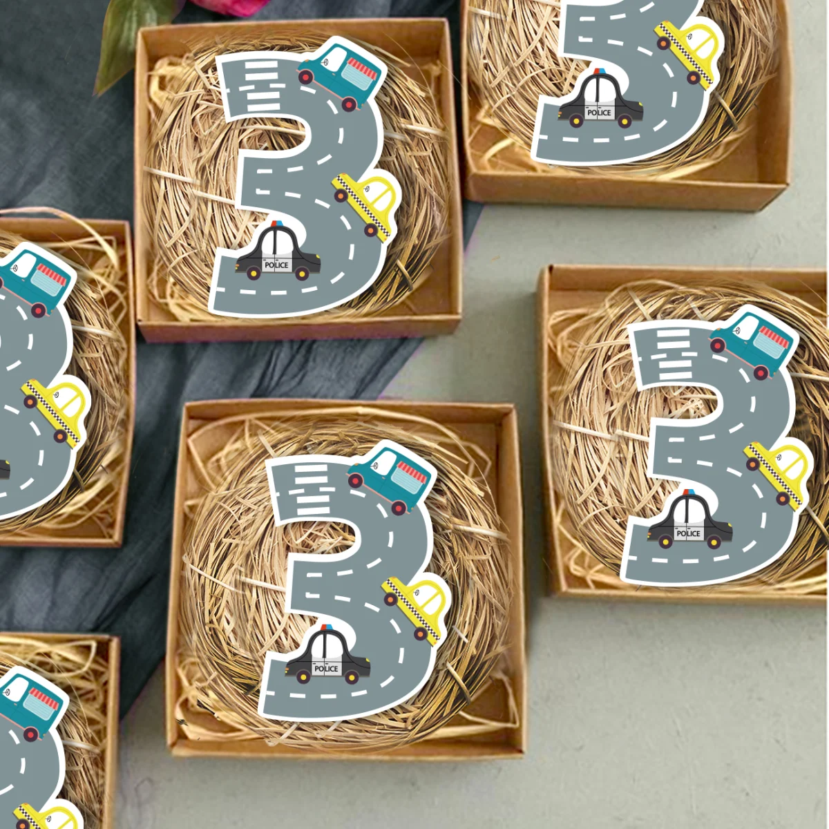 Arabalar Bebek Magneti | Gri arabalar, yol Desenli