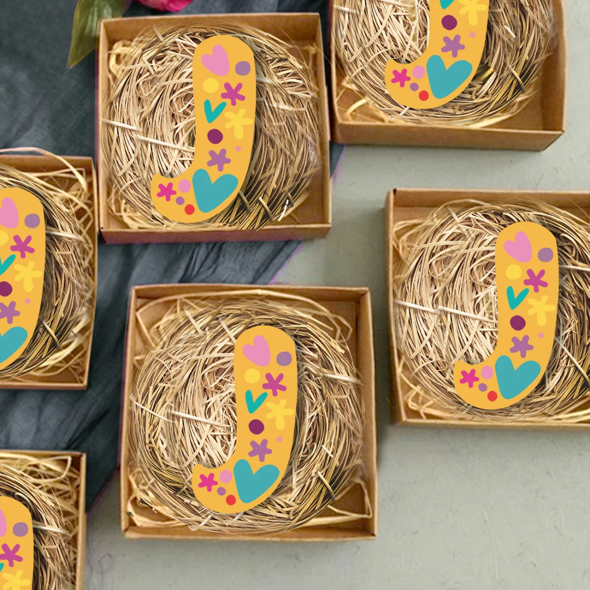 Harf Bebek Magneti | Sarı kalp, çiçek Desenli