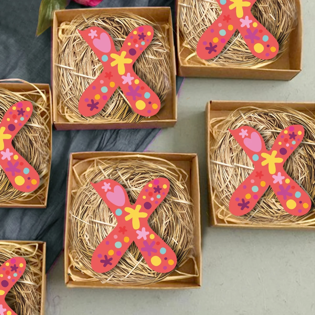 Renkli Çiçekli ve Kalpli Desenler Bebek Magneti | Mercan Kırmızı Kalp, çiçek Desenli