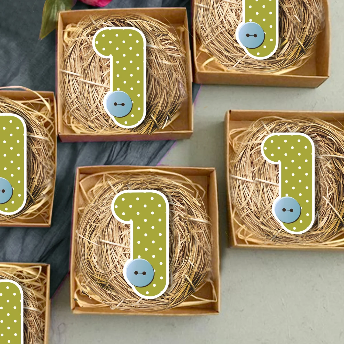 1 yaş Bebek Magneti | Yeşil beyaz puanlı, mavi düğme Desenli