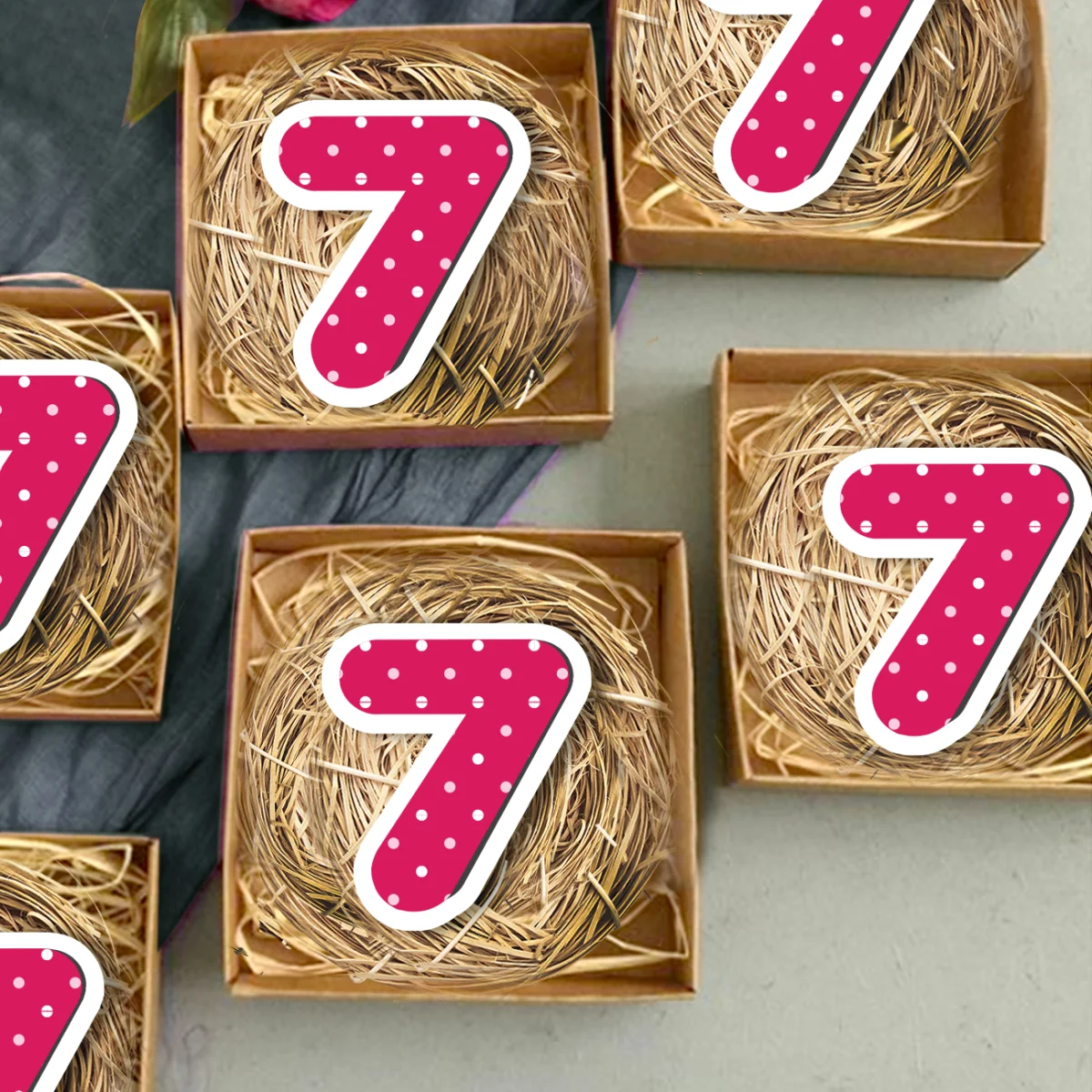 7 rakamı Bebek Magneti | Pembe beyaz puantiyeler Desenli