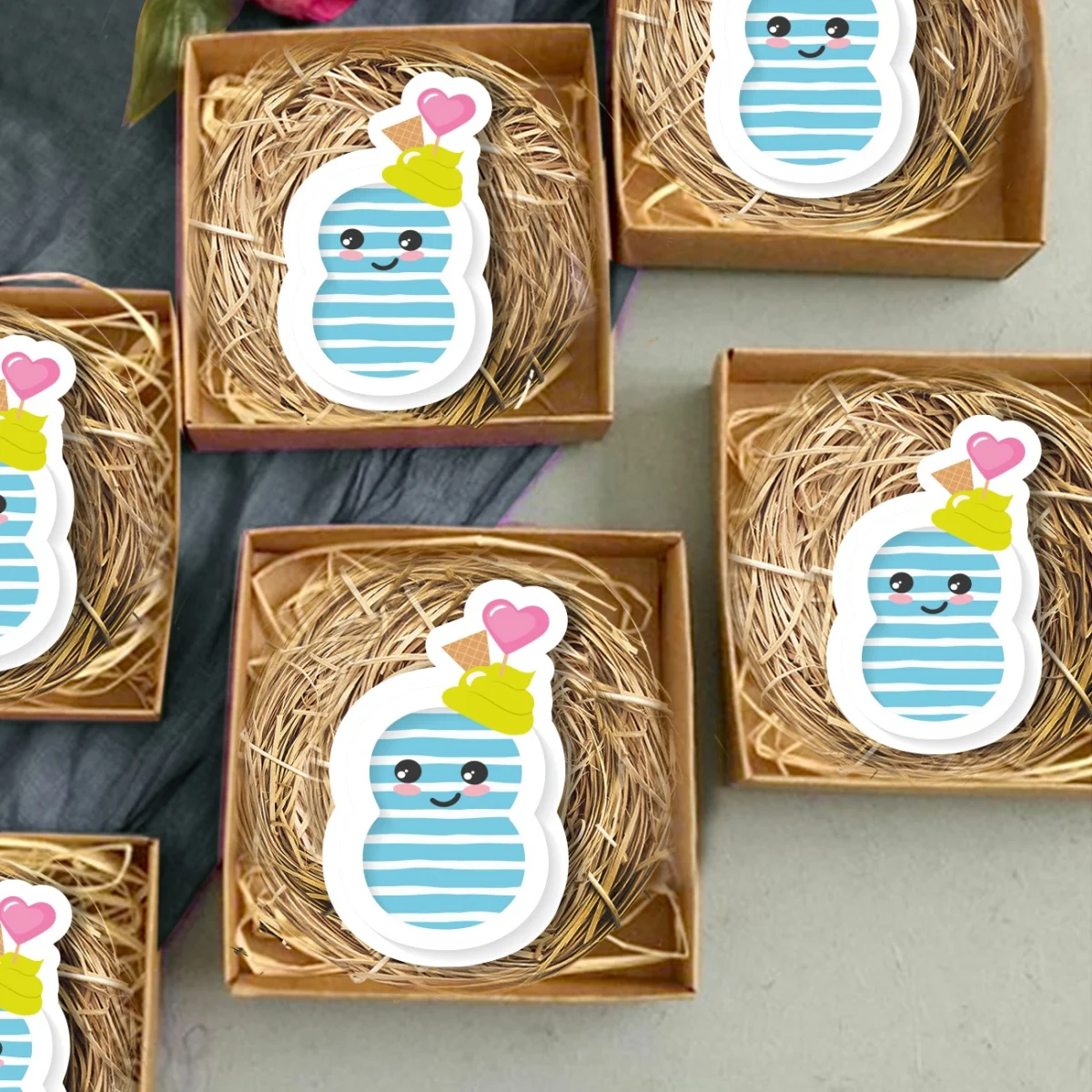 Sevimli Karakter Bebek Magneti | Mavi Çizgili, kalp Desenli