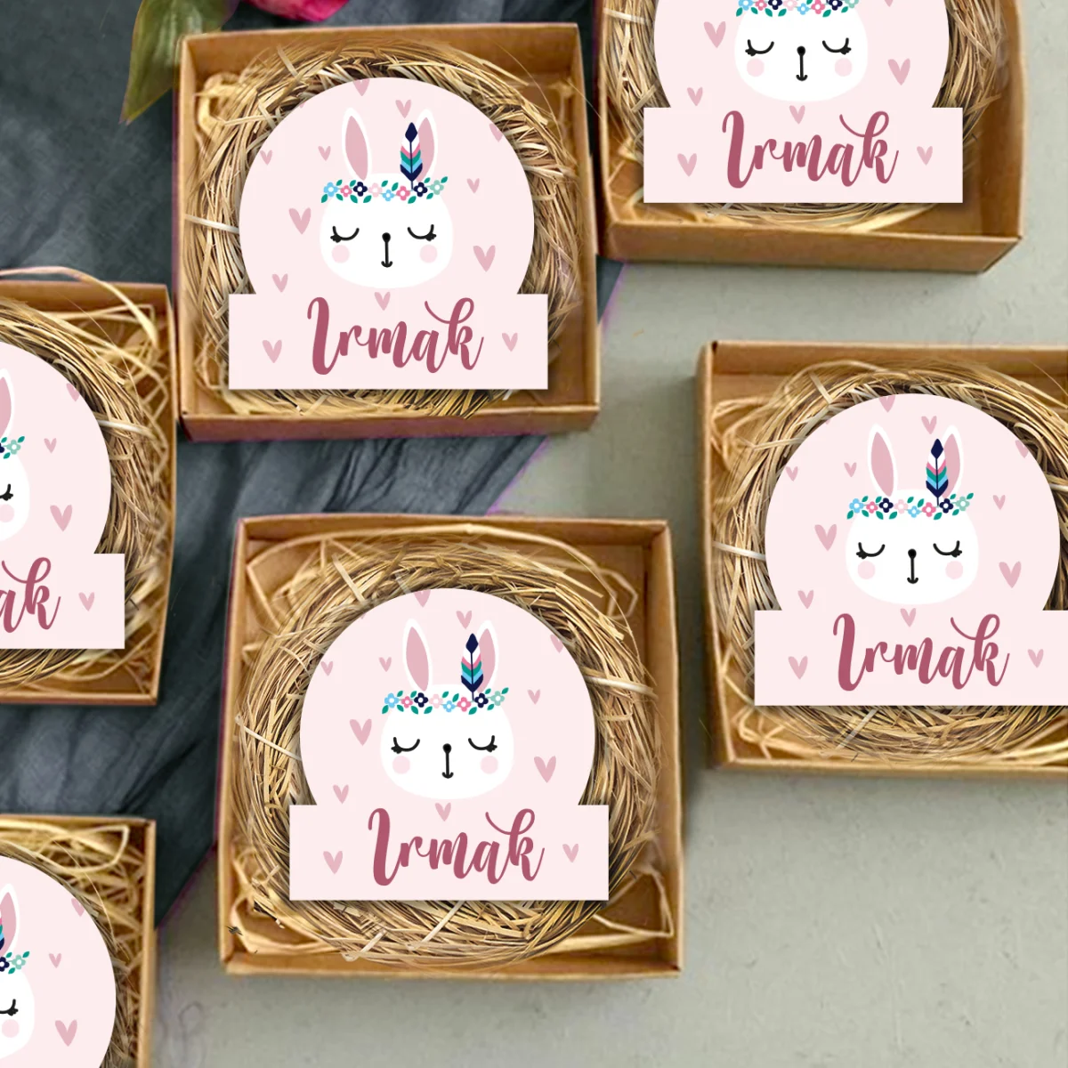 Lama Bebek Magneti | Pembe kalpler, çiçekler Desenli