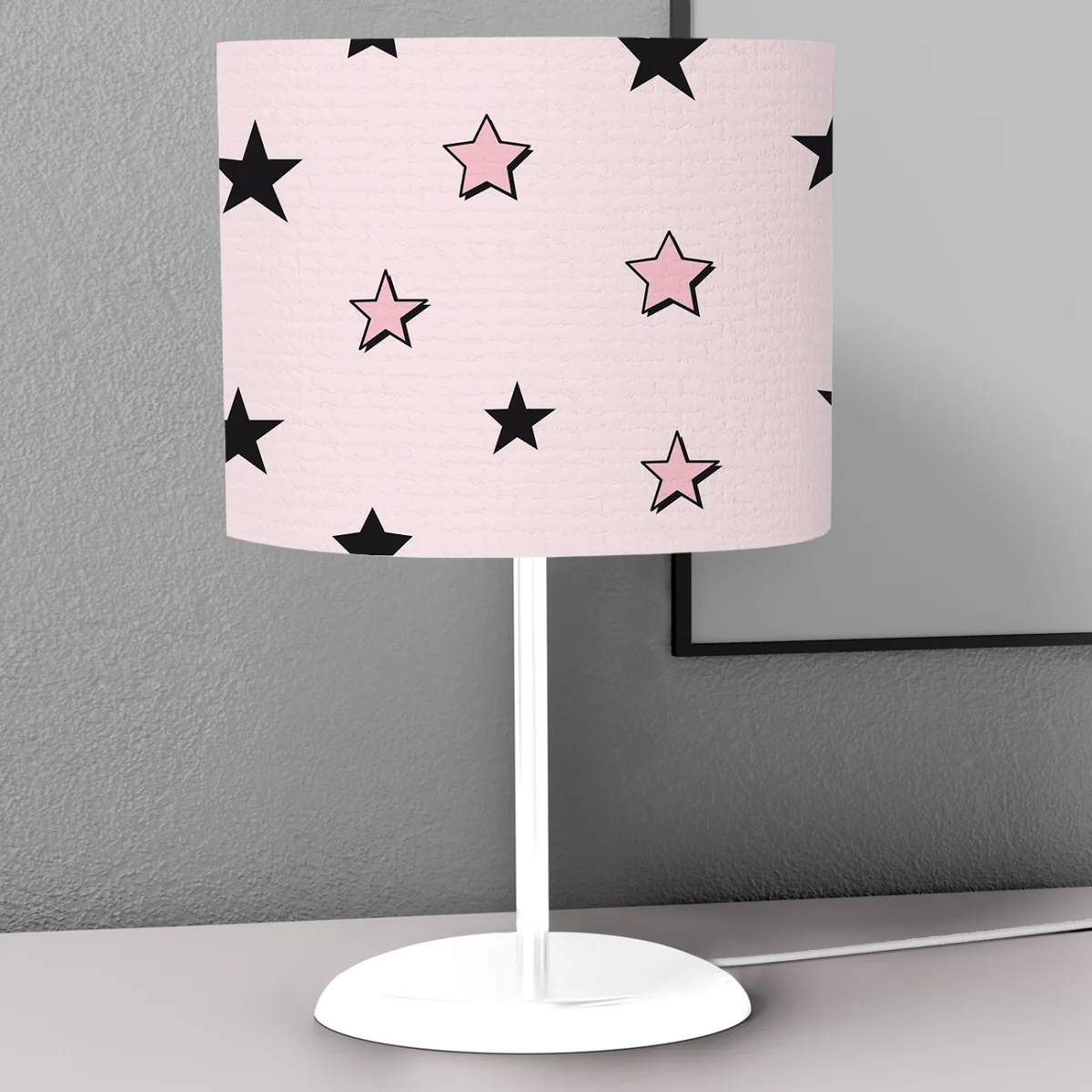 Süper Kız Abajur | Beyaz şehir manzarası, bulutlar Desenli