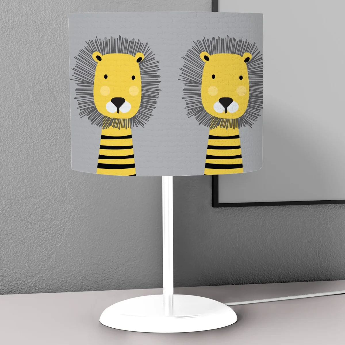 Aslan Abajur | Gri siyah yele, çizgili vücut Desenli