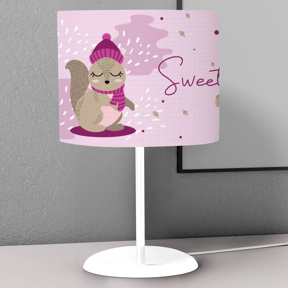 Orman Hayvanları, Sincap Abajur | Pembe kar taneleri, palamutlar Desenli