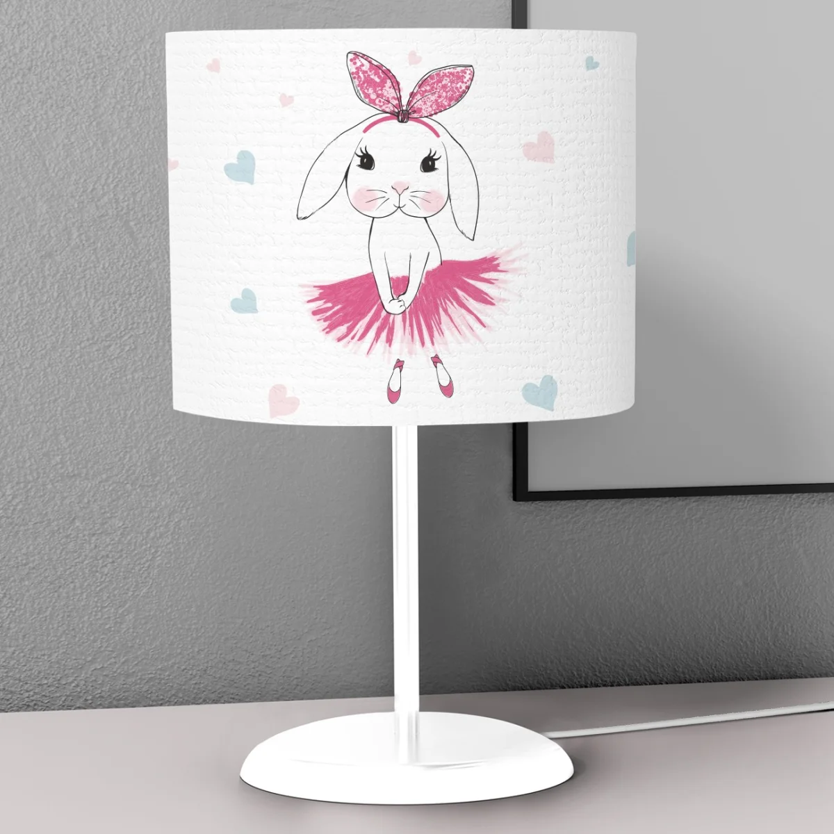 Balerin Tavşan Abajur | Beyaz Pembe ve mavi kalpler Desenli