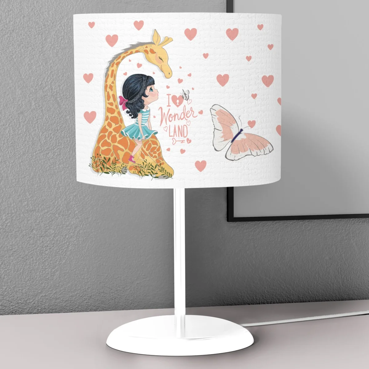 Kız ve Zürafa Abajur | Beyaz Kalpler, kelebekler Desenli