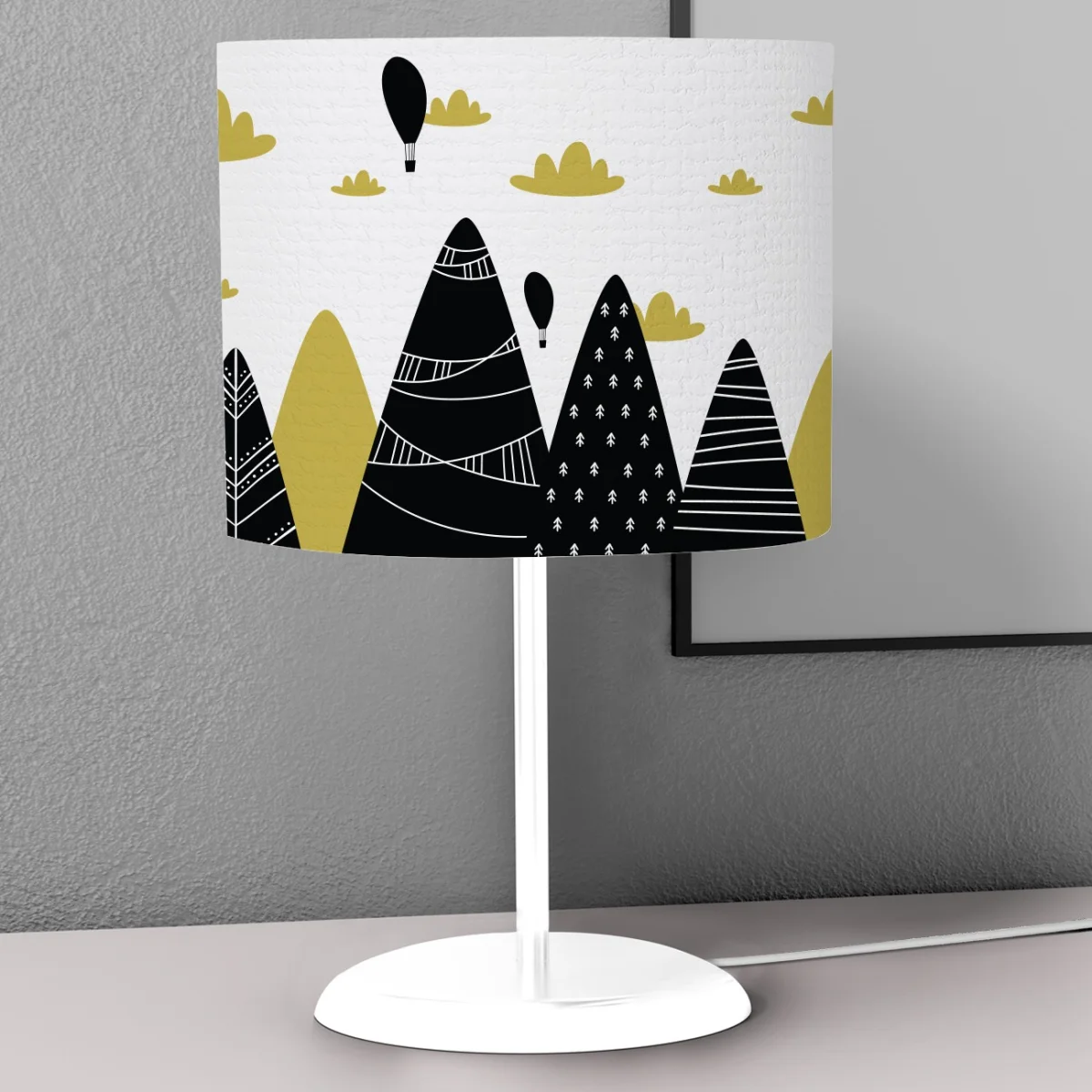 Dağ Manzarası ve Balonlar Abajur | Beyaz Balonlar, bulutlar Desenli