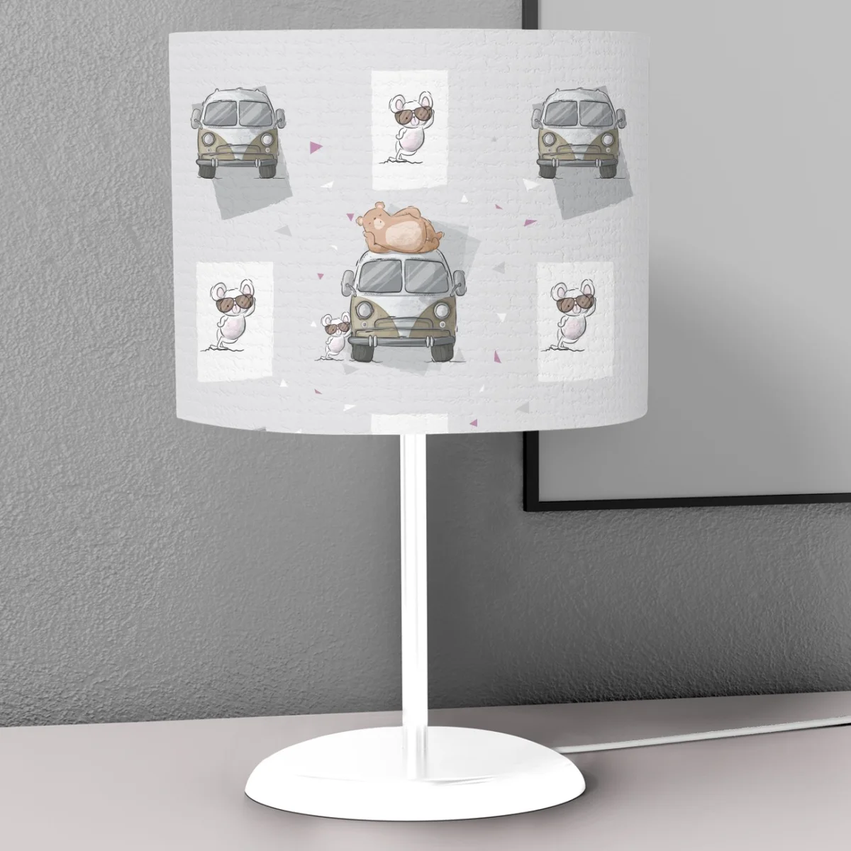 Ayı ve Fare Karakterleri, Karavan Abajur | Açık Mavi yıldızlar, dalgalı çizgiler Desenli