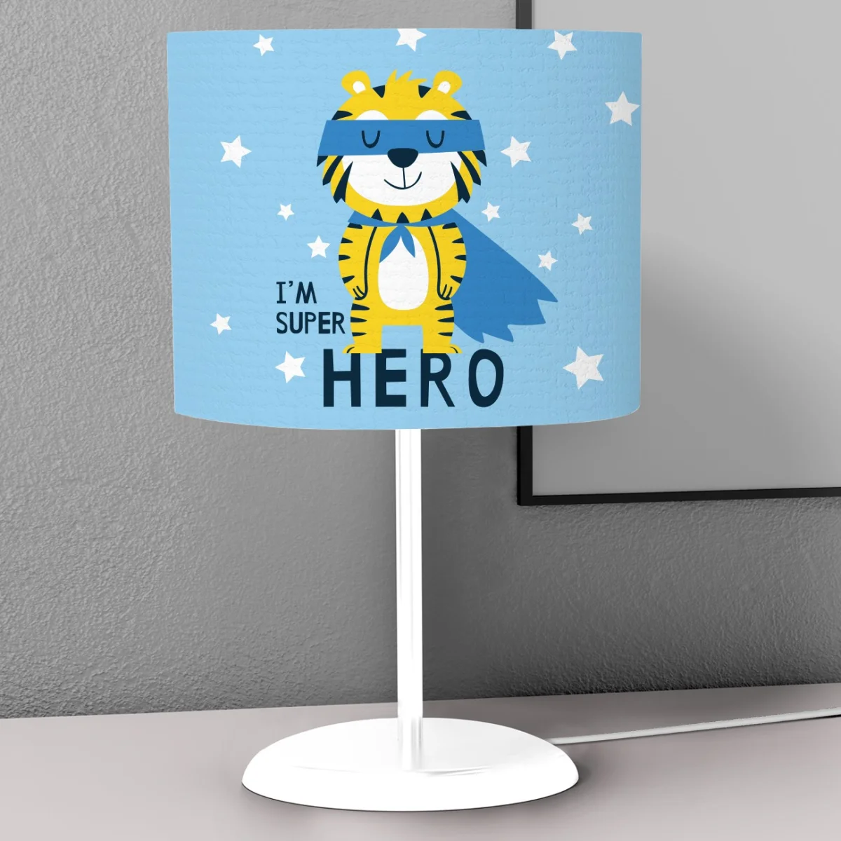 Süper Kahraman Kaplan Abajur | Mavi yıldızlar, süper kahraman yazısı Desenli