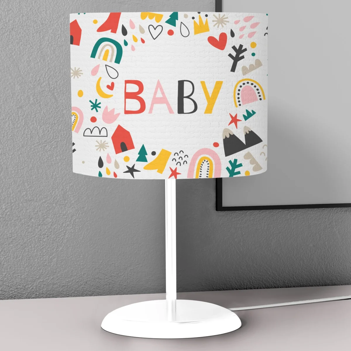 Baby teması Abajur | Beyaz gökkuşağı, dağlar Desenli