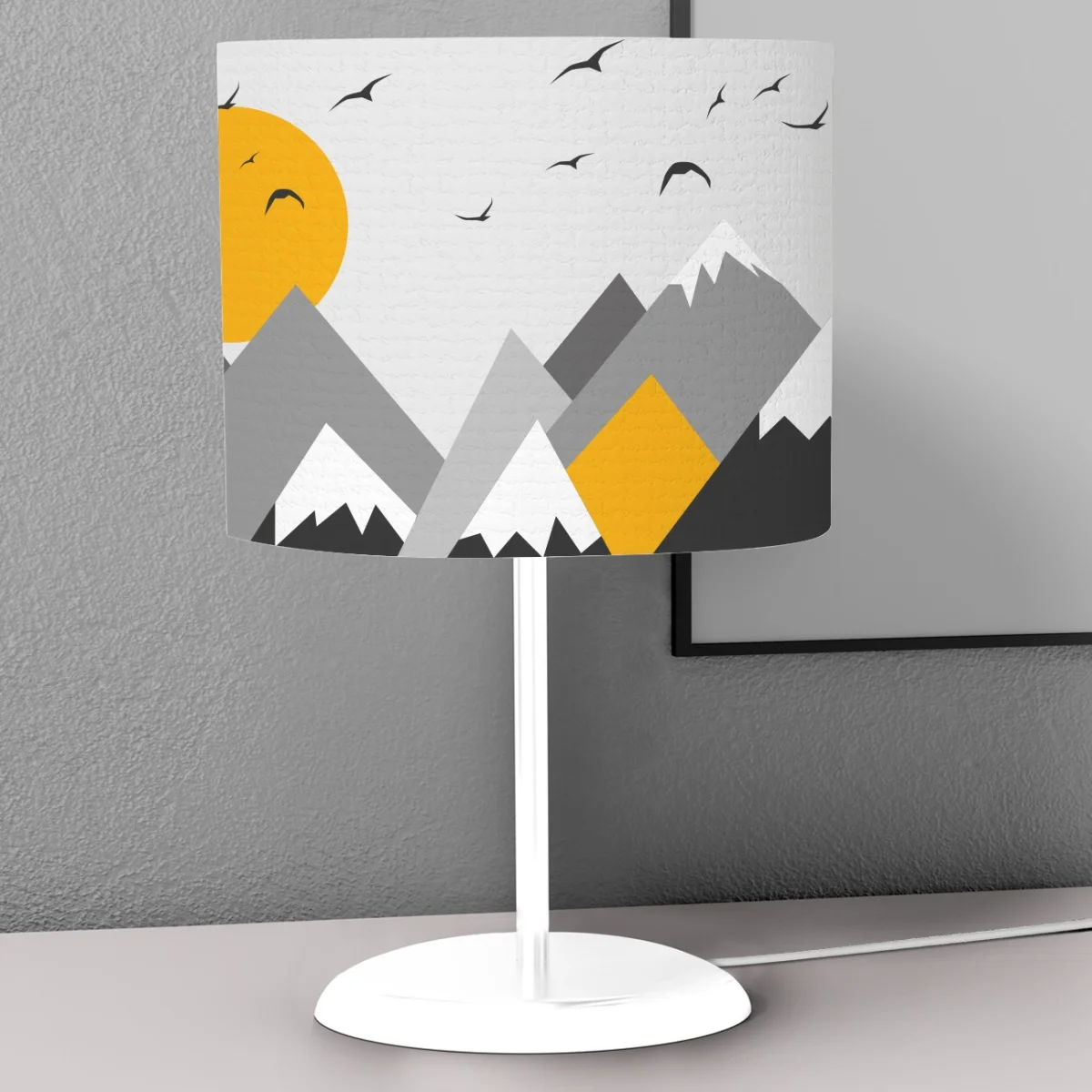 Dağ Manzarası ve Kuşlar Abajur | Beyaz dağlar, kuşlar Desenli