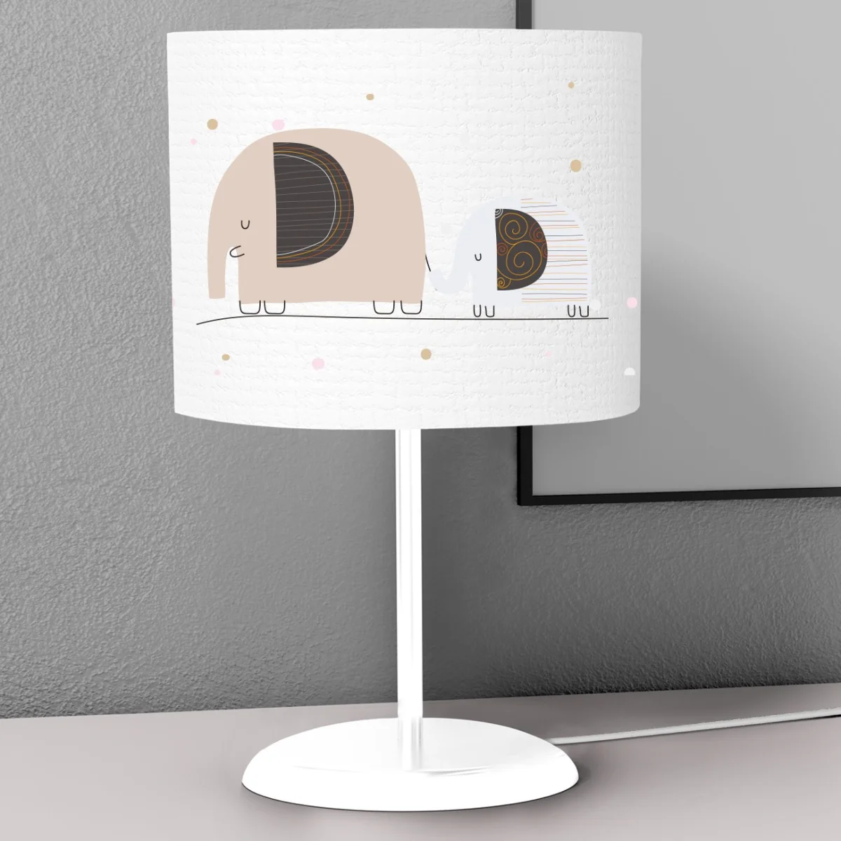 Şehirli Filler Abajur | Beyaz pembe ve altın rengi puantiyeler, şehir binaları Desenli