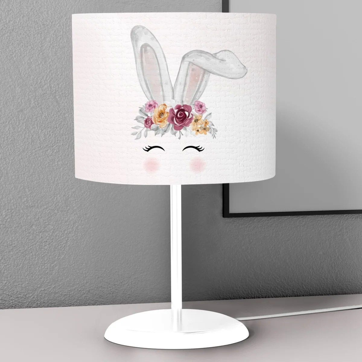 Tavşan Abajur | Açık Pembe Çiçekli taç, kapalı gözler Desenli
