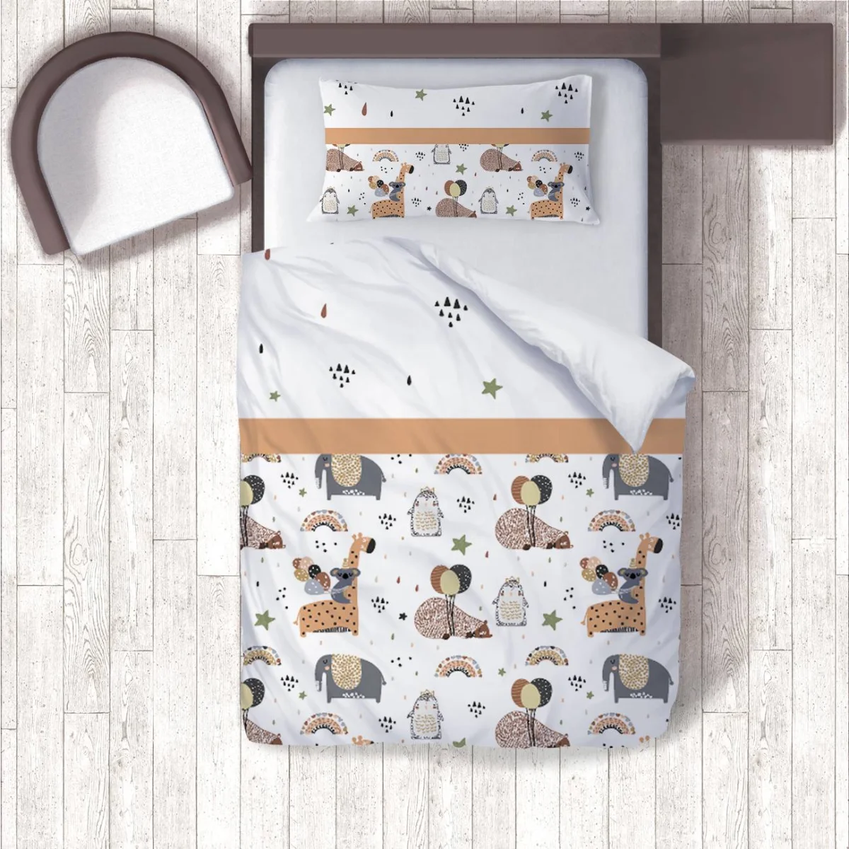 Orman Hayvanları Nevresim Takımı | Beyaz yıldızlar, gökkuşağı Desenli