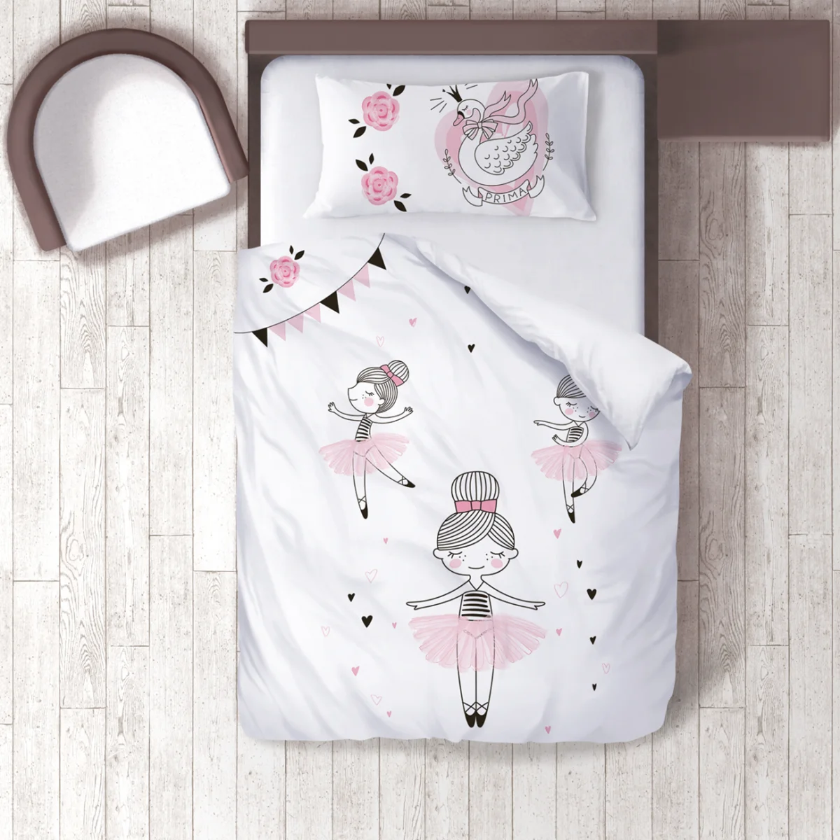 Balerinler Nevresim Takımı | Beyaz Güller, flama Desenli