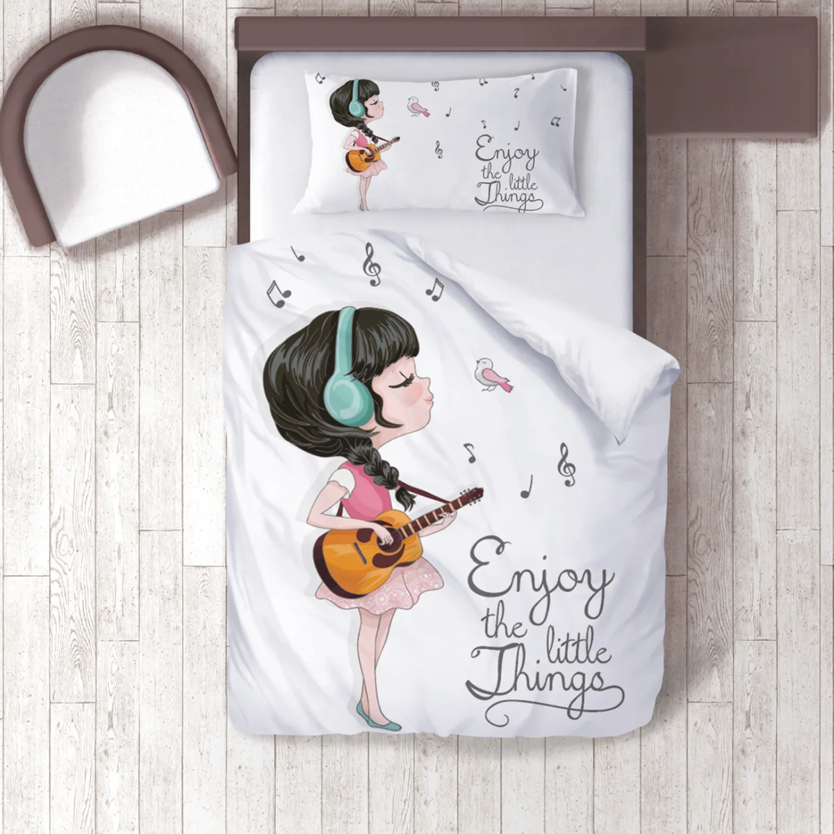 Müziksever Kız Nevresim Takımı | Beyaz müzik notaları, kuş Desenli