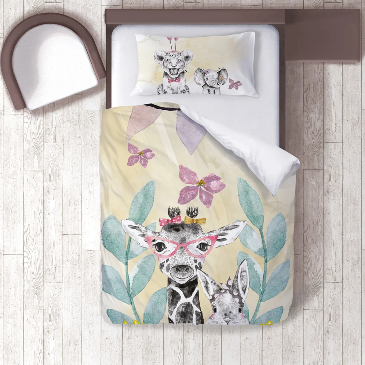 Orman Hayvanları Nevresim Takımı | Bej Pembe çiçekler, yeşil yapraklar Desenli