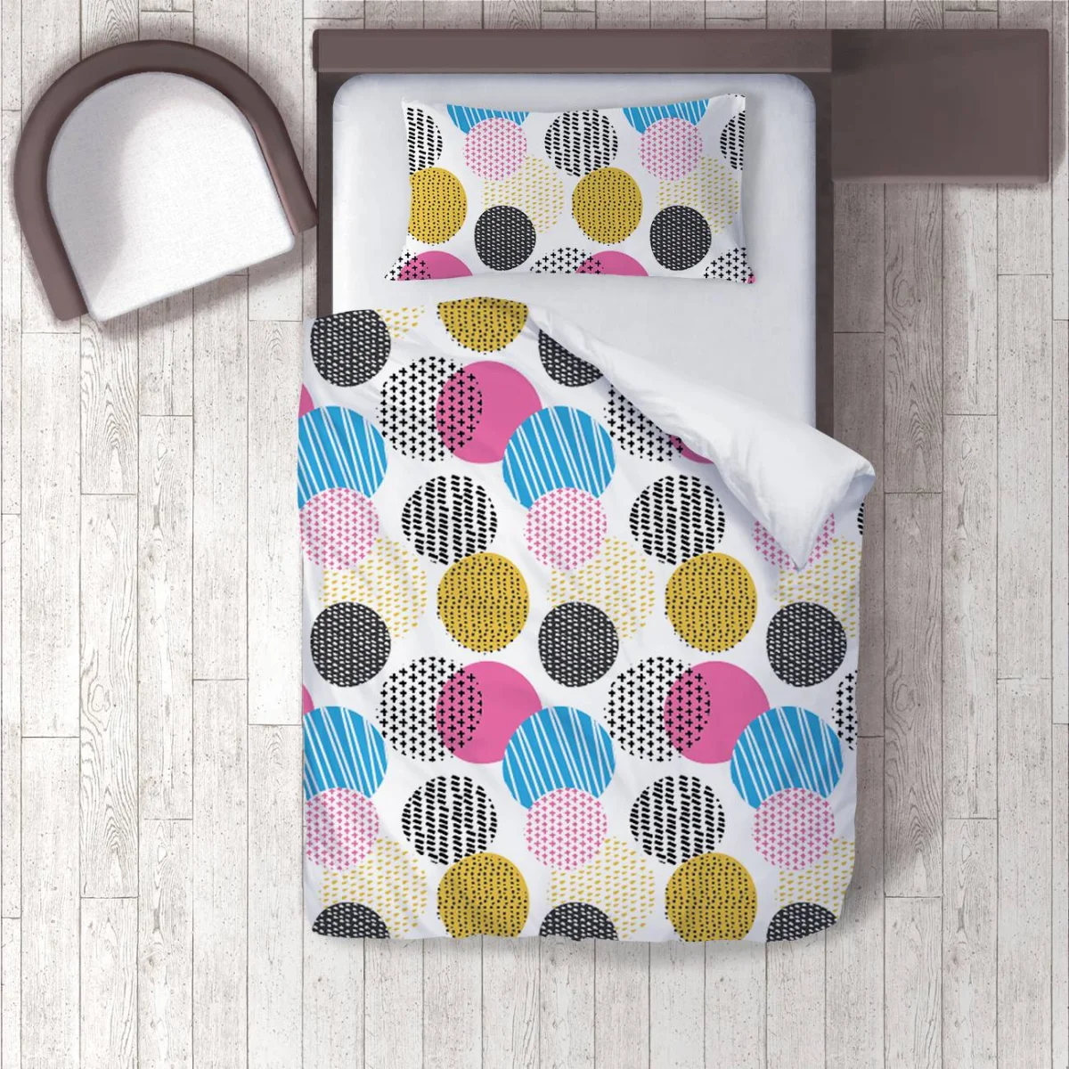 Geometrik desen Nevresim Takımı | Beyaz Çizgili, noktalı Desenli