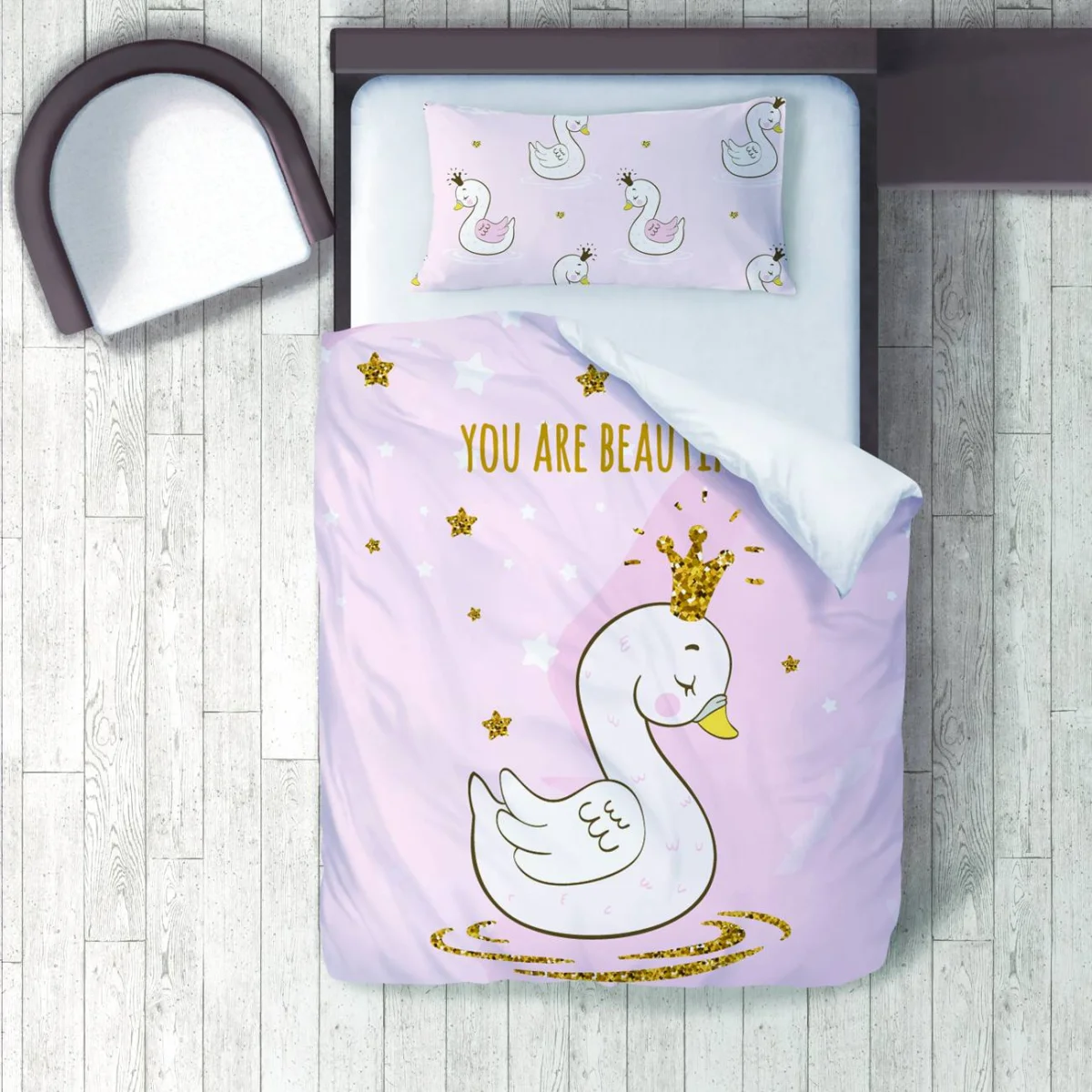 Kuğu Nevresim Takımı | Lila Taçlı kuğu, yıldızlar Desenli