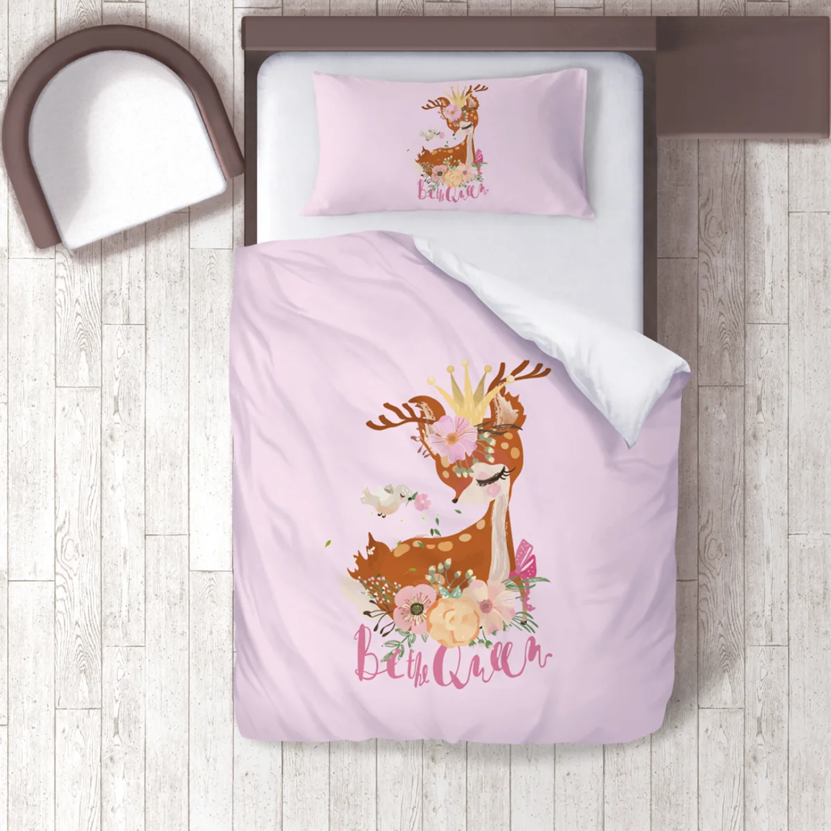 Taçlı Geyik Nevresim Takımı | Pembe Taç, çiçekler Desenli