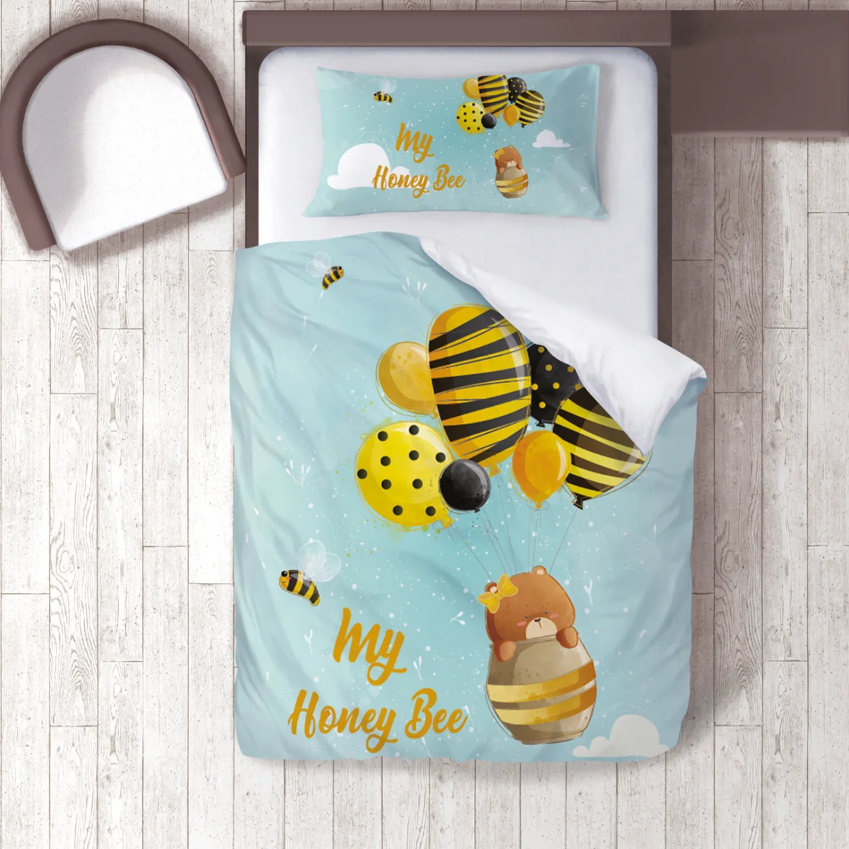 Bal Arısı ve Ayıcık Nevresim Takımı | Açık Mavi balon, bulut Desenli