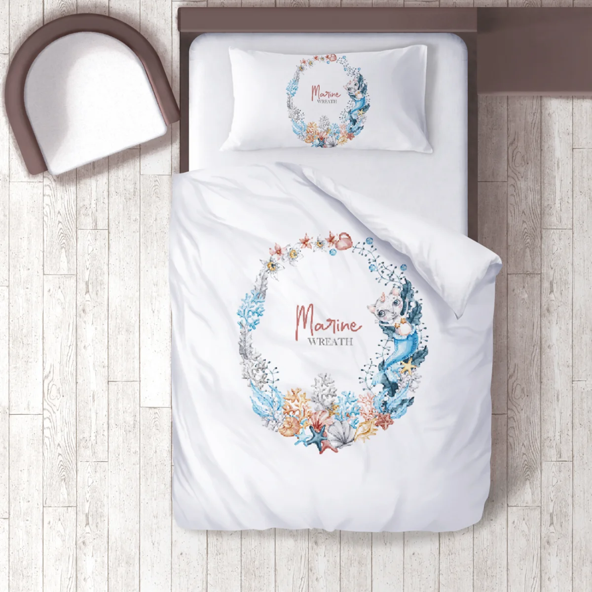 Deniz Kızı Kedi, Marine Çelenk Nevresim Takımı | Beyaz Mercanlar, deniz kabukları Desenli