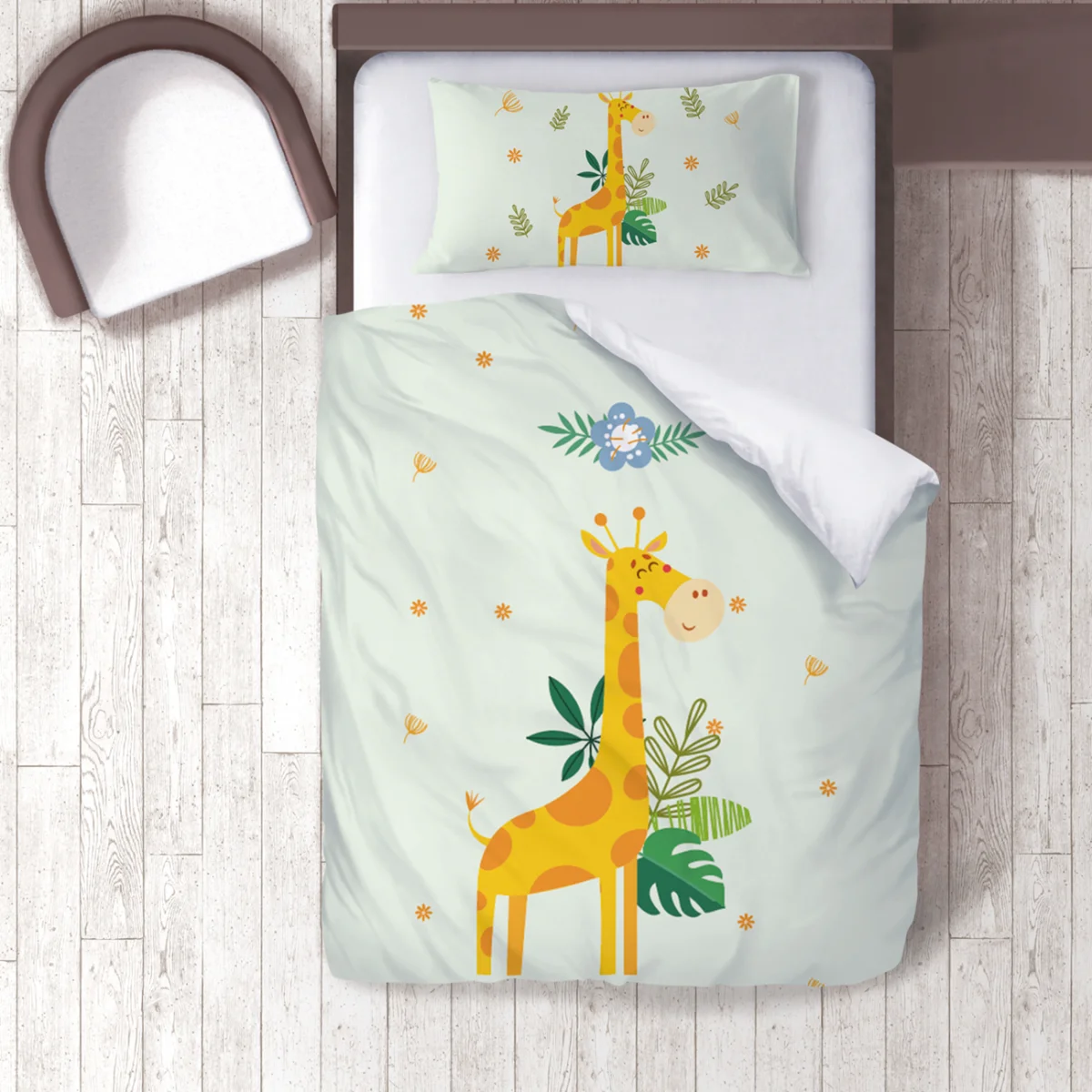 Zürafa, Orman Hayvanları Nevresim Takımı | Açık Yeşil tropikal yapraklar, çiçekler Desenli